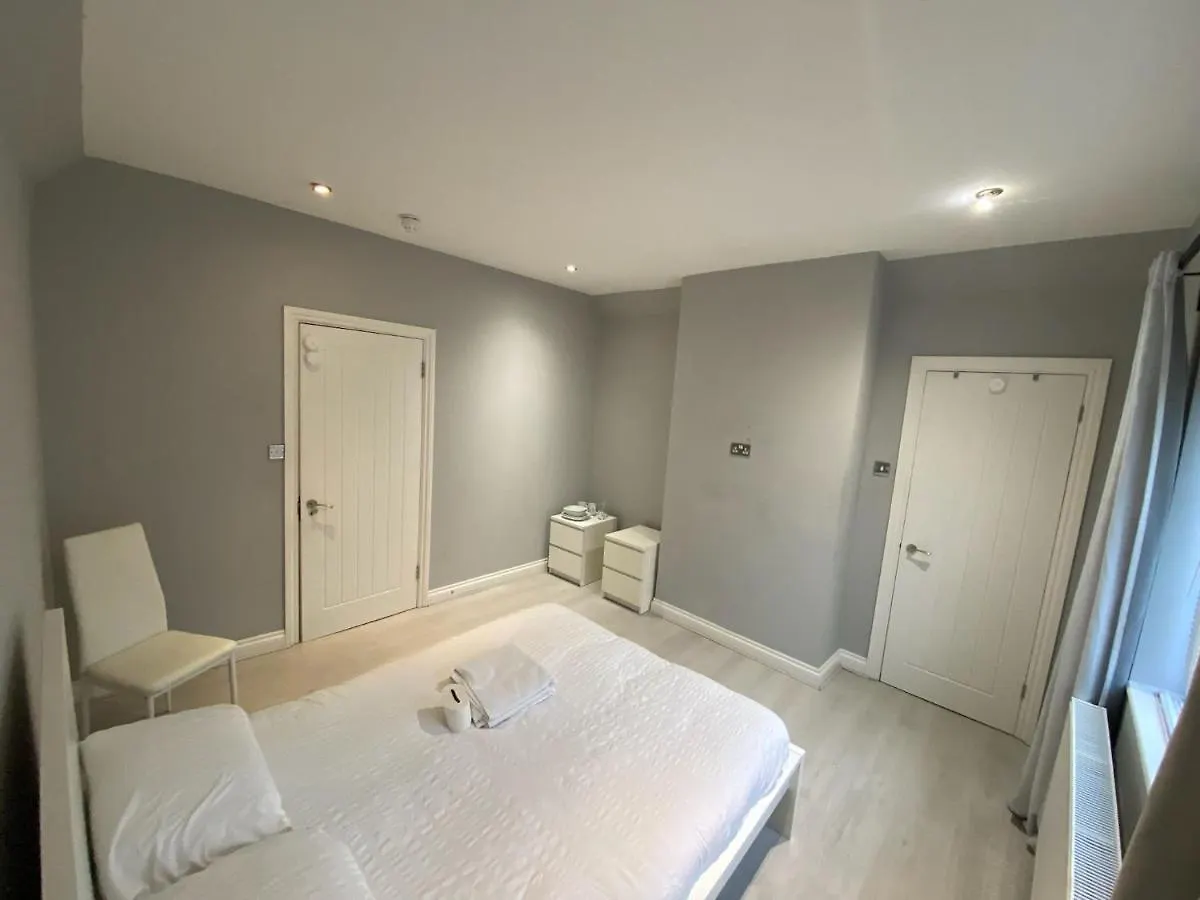 Homestay Large House Close To Greenwich Eltham