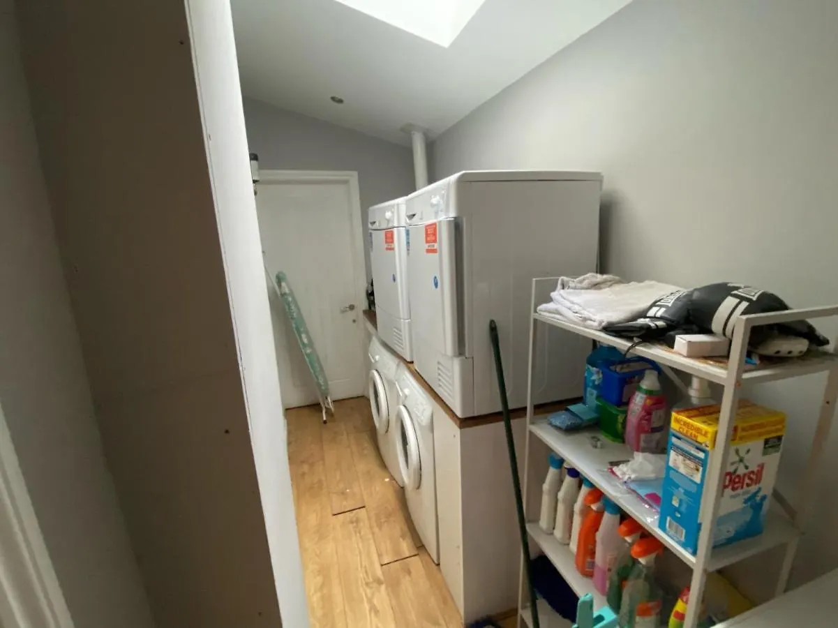 Homestay Large House Close To Greenwich Eltham