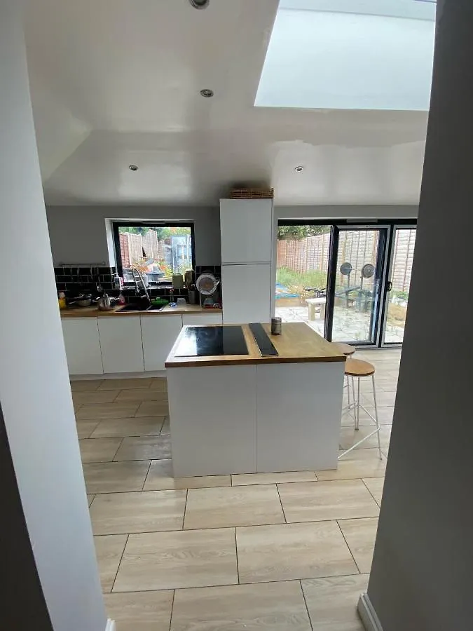 Large House Close To Greenwich Eltham