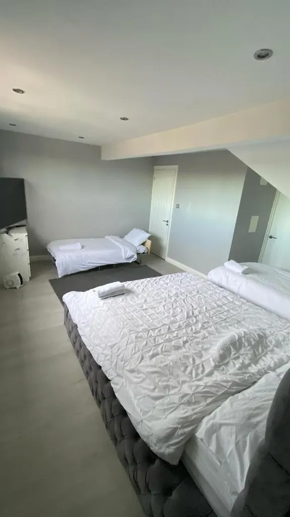 Homestay Large House Close To Greenwich Eltham